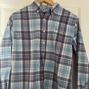 Vineyard Vines long sleeve button down shirt